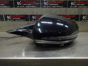 Used Wing mirror, left Mercedes E (W213) E-350e 2.0 Turbo 16V Price € 400,00 Margin scheme offered by Verhoef Cars & Parts