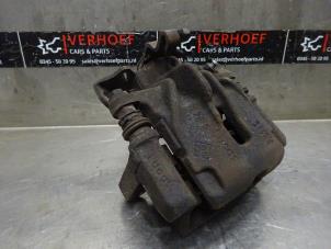 Used Rear brake calliper, right Opel Vivaro 1.6 CDTI 90 Price on request offered by Verhoef Cars & Parts