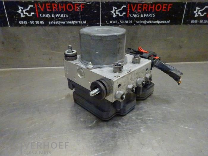 Usagé Pompe ABS Skoda Roomster (5J) 1.2 12V HTTP Prix € 100,00 Règlement à la marge proposé par Verhoef Cars & Parts