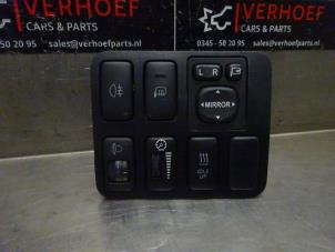 Używane Przelacznik lusterka Toyota Land Cruiser (J12) 3.0 D-4D 16V Cena na żądanie oferowane przez Verhoef Cars & Parts