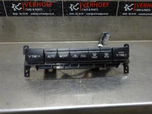 Usados Panel de control de calefacción Toyota Land Cruiser (J12) 3.0 D-4D 16V Precio de solicitud ofrecido por Verhoef Cars & Parts