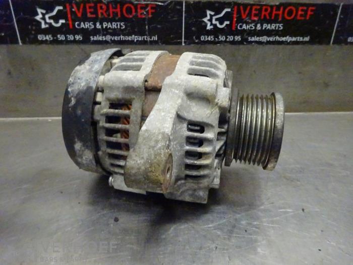 Begagnade Dynamo Toyota Land Cruiser (J12) 3.0 D-4D 16V Pris på förfrågan erbjuds av Verhoef Cars & Parts