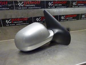Used Wing mirror, right Volkswagen Golf IV (1J1) 1.6 16V Price on request offered by Verhoef Cars & Parts
