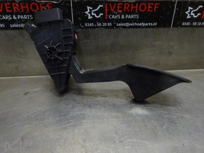 Begagnade Gaspedalsensor Toyota Land Cruiser (J12) 3.0 D-4D 16V Pris € 121,00 Inklusive moms erbjuds av Verhoef Cars & Parts
