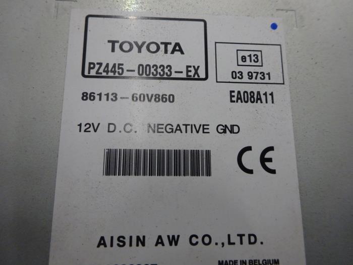 Display unité de contrôle multi media d'un Toyota Prius (ZVW3) 1.8 16V 2010