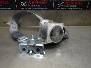 Gebrauchte Sicherheitsgurt links hinten Toyota Prius (ZVW3) 1.8 16V Preis auf Anfrage angeboten von Verhoef Cars & Parts