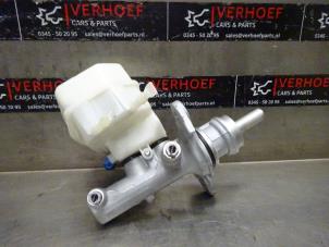 Używane Glówny cylinder hamulcowy Mercedes Sprinter 5t (907.6) 519 CDI 3.0 V6 24V RWD Cena na żądanie oferowane przez Verhoef Cars & Parts