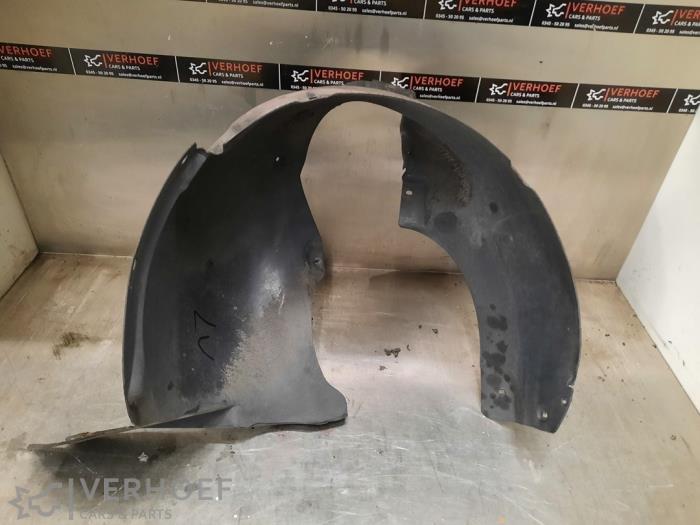 Używane Nadkole Volkswagen Fox (5Z) 1.4 16V Cena € 15,00 Procedura marży oferowane przez Verhoef Cars & Parts