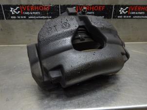 Used Front brake calliper, left Volkswagen Transporter T5 2.0 BiTDI DRF Price on request offered by Verhoef Cars & Parts