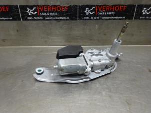 Used Rear wiper motor Toyota Corolla Touring Sport (E21/EH1) 1.8 16V Hybrid Price on request offered by Verhoef Cars & Parts