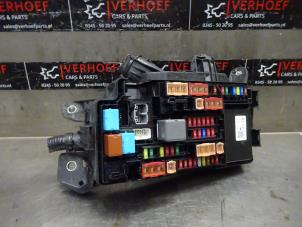 Usagé Boîte à fusibles Toyota Corolla Touring Sport (E21/EH1) 1.8 16V Hybrid Prix sur demande proposé par Verhoef Cars & Parts