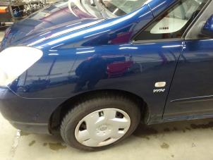 Used Front wing, left Toyota Corolla Verso (E12) 1.6 16V VVT-i Price € 100,00 Margin scheme offered by Verhoef Cars & Parts
