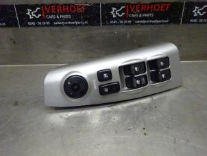 Used Multi-functional window switch Kia Sportage (JE) 2.0 CVVT 16V 4x2 Price on request offered by Verhoef Cars & Parts
