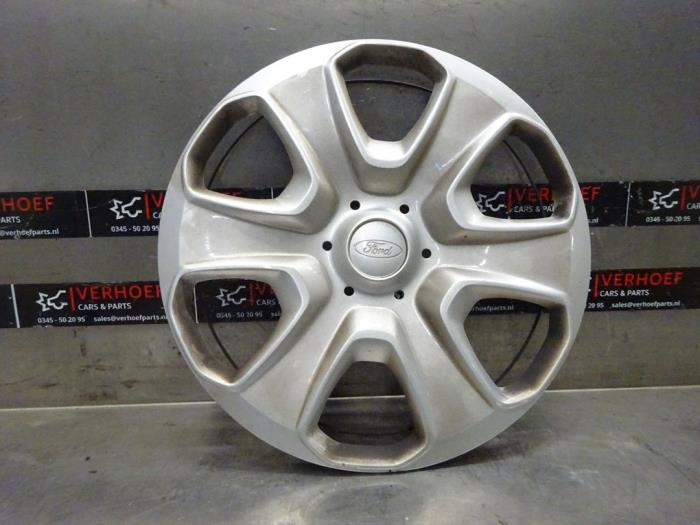 Wheel cover (spare) from a Ford Transit Courier 1.5 TDCi 75 2018