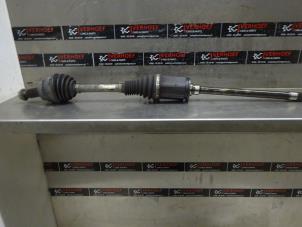 Used Front drive shaft, right BMW 5 serie Touring (E61) Price on request offered by Verhoef Cars & Parts