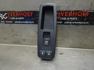 Used Electric window switch Dodge 1500 Standard Cab (DS/DJ/D2) 5.7 Hemi V8 Price on request offered by Verhoef Cars & Parts