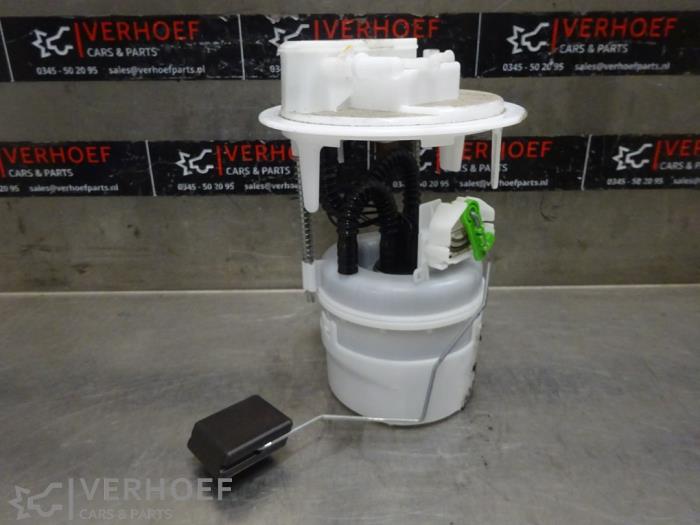 Usagé Pompe essence Opel Corsa F (UB/UH/UP) 1.2 Turbo 12V 100 Prix € 75,00 Règlement à la marge proposé par Verhoef Cars & Parts