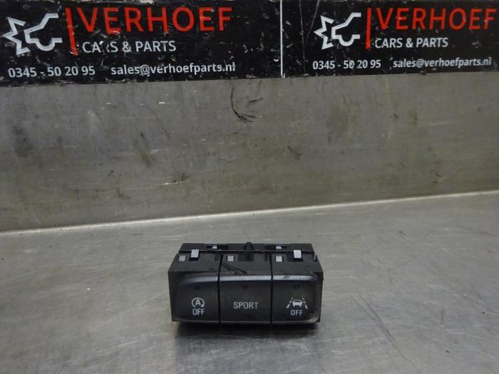 Start/stop switch from a Opel Corsa F (UB/UH/UP) 1.2 Turbo 12V 100 2021