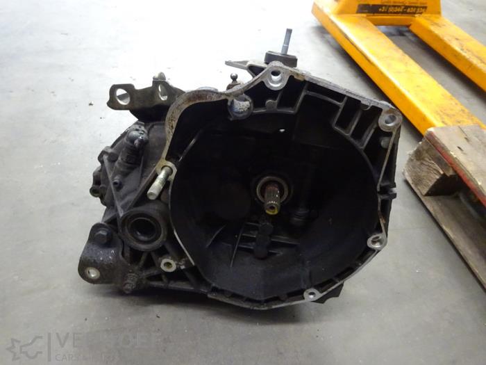 Gebrauchte Getriebe Fiat Doblo Cargo (223) 1.3 JTD 16V Multijet Preis auf Anfrage angeboten von Verhoef Cars & Parts