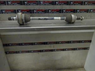 Used Front drive shaft, left Mercedes Vito (639.6) 2.2 116 CDI 16V Euro 5 Price on request offered by Verhoef Cars & Parts