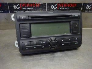 Usagé Radio/Lecteur CD Skoda Fabia II Combi 1.4i 16V Prix sur demande proposé par Verhoef Cars & Parts