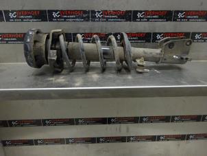 Used Front shock absorber rod, right Nissan NV 300 1.6 dCi 125 Price € 121,00 Inclusive VAT offered by Verhoef Cars & Parts