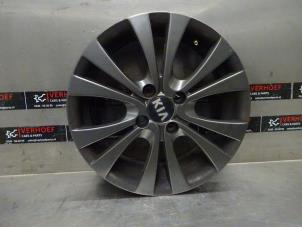 Used Wheel Kia Rio III (UB) 1.2 CVVT 16V Price € 75,00 Margin scheme offered by Verhoef Cars & Parts
