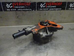 Used Vacuum pump (diesel) Nissan NV 400 (M9J) 2.3 dCi 100 16V Price on request offered by Verhoef Cars & Parts