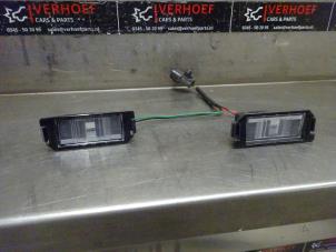 Używane Oswietlenie tablicy rejestracyjnej Kia Picanto (JA) 1.0 DPi 12V Cena na żądanie oferowane przez Verhoef Cars & Parts