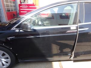 Usados Puerta de 4 puertas izquierda delante Tesla Model X 75D Precio € 1.210,00 IVA incluido ofrecido por Verhoef Cars & Parts