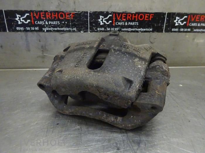 Gebrauchte Bremszange rechts vorne Nissan Kubistar (F10) 1.5 dCi 60 Preis auf Anfrage angeboten von Verhoef Cars & Parts