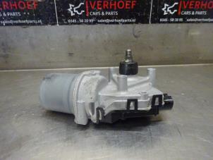 Used Front wiper motor Lexus CT 200h 1.8 16V Price € 100,00 Margin scheme offered by Verhoef Cars & Parts