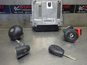Used Set of cylinder locks (complete) Renault Kangoo Express (FW) 1.5 dCi 75 FAP Price € 302,50 Inclusive VAT offered by Verhoef Cars & Parts