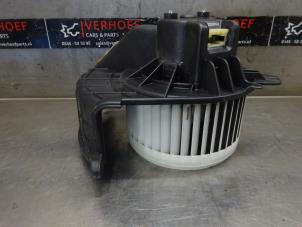 Używane Silnik wentylatora nagrzewnicy Renault Kangoo Express (FW) 1.5 dCi 75 FAP Cena na żądanie oferowane przez Verhoef Cars & Parts