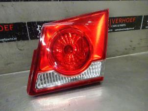 Usados Luz trasera derecha Chevrolet Cruze 1.8 16V VVT Bifuel Precio de solicitud ofrecido por Verhoef Cars & Parts