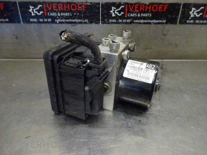 Usagé Bloc ABS Chevrolet Cruze 1.8 16V VVT Bifuel Prix sur demande proposé par Verhoef Cars & Parts