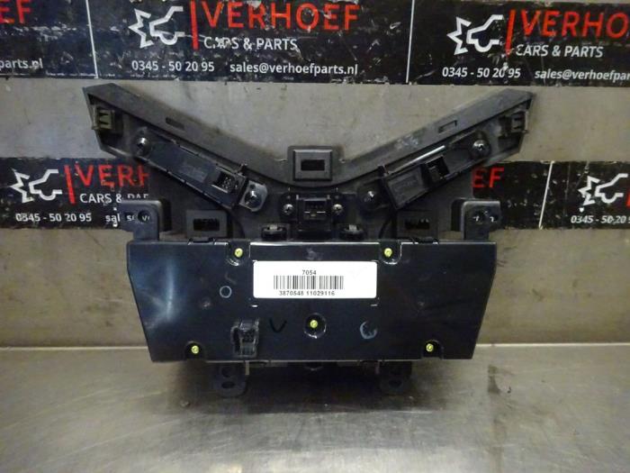 Panel de control de calefacción de un Daewoo Cruze 1.8 16V VVT Bifuel 2012