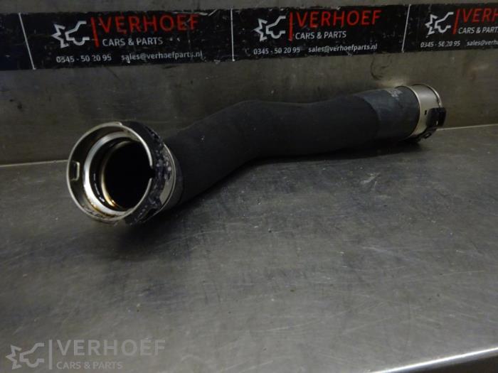 Usagé Tuyau intercooler Mercedes GLA (H247) 1.3 200 Turbo 16V Prix € 40,00 Règlement à la marge proposé par Verhoef Cars & Parts
