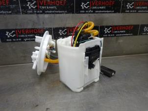 Usados Bomba de gasolina Mercedes GLA (H247) 1.3 200 Turbo 16V Precio de solicitud ofrecido por Verhoef Cars & Parts