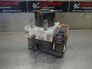 Usagé Pompe ABS Chevrolet Aveo (250) 1.2 16V Prix € 75,00 Règlement à la marge proposé par Verhoef Cars & Parts