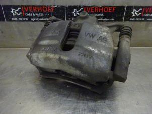 Usagé Etrier de frein avant droit Volkswagen Passat Variant (3G5) 1.5 TSI 16V Prix sur demande proposé par Verhoef Cars & Parts