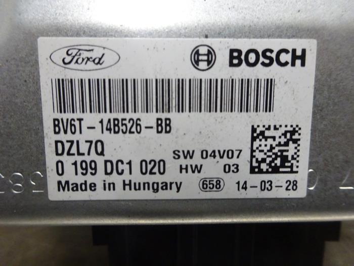 Spannungsstabilisator van een Ford Focus 3 Wagon 1.0 Ti-VCT EcoBoost 12V 125 2014