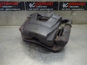 Used Front brake calliper, right Chevrolet Aveo (300) 1.3 D 16V Price on request offered by Verhoef Cars & Parts