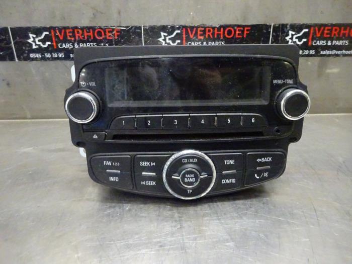 Radioodtwarzacz CD z Chevrolet Aveo (300) 1.3 D 16V 2013