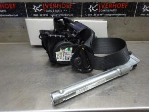Usados Cinturón de seguridad derecha delante Chevrolet Aveo (300) 1.3 D 16V Precio de solicitud ofrecido por Verhoef Cars & Parts