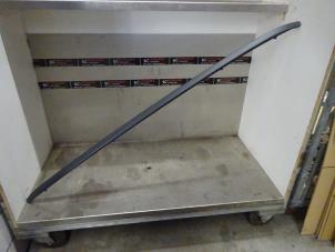 Used Roof rail, right Skoda Octavia Combi (NXAC) 1.0 TSI e-TEC 12V Price on request offered by Verhoef Cars & Parts
