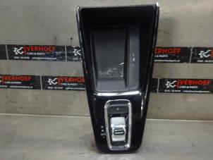 Used Automatic gear selector Skoda Octavia Combi (NXAC) 1.0 TSI e-TEC 12V Price on request offered by Verhoef Cars & Parts