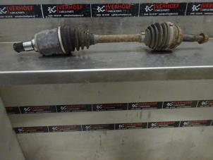 Used Front drive shaft, left Toyota Avensis Wagon (T25/B1E) 2.0 16V VVT-i D4 Price on request offered by Verhoef Cars & Parts