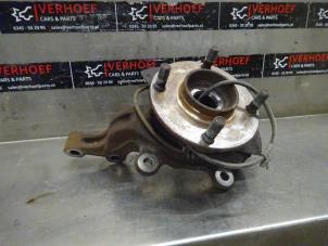 Used Knuckle, front left Nissan NV 200 (M20M) 1.5 dCi 110 Price on request offered by Verhoef Cars & Parts
