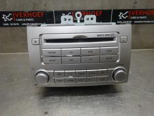 Używane Radioodtwarzacz CD Hyundai i20 1.2i 16V Cena € 150,00 Procedura marży oferowane przez Verhoef Cars & Parts
